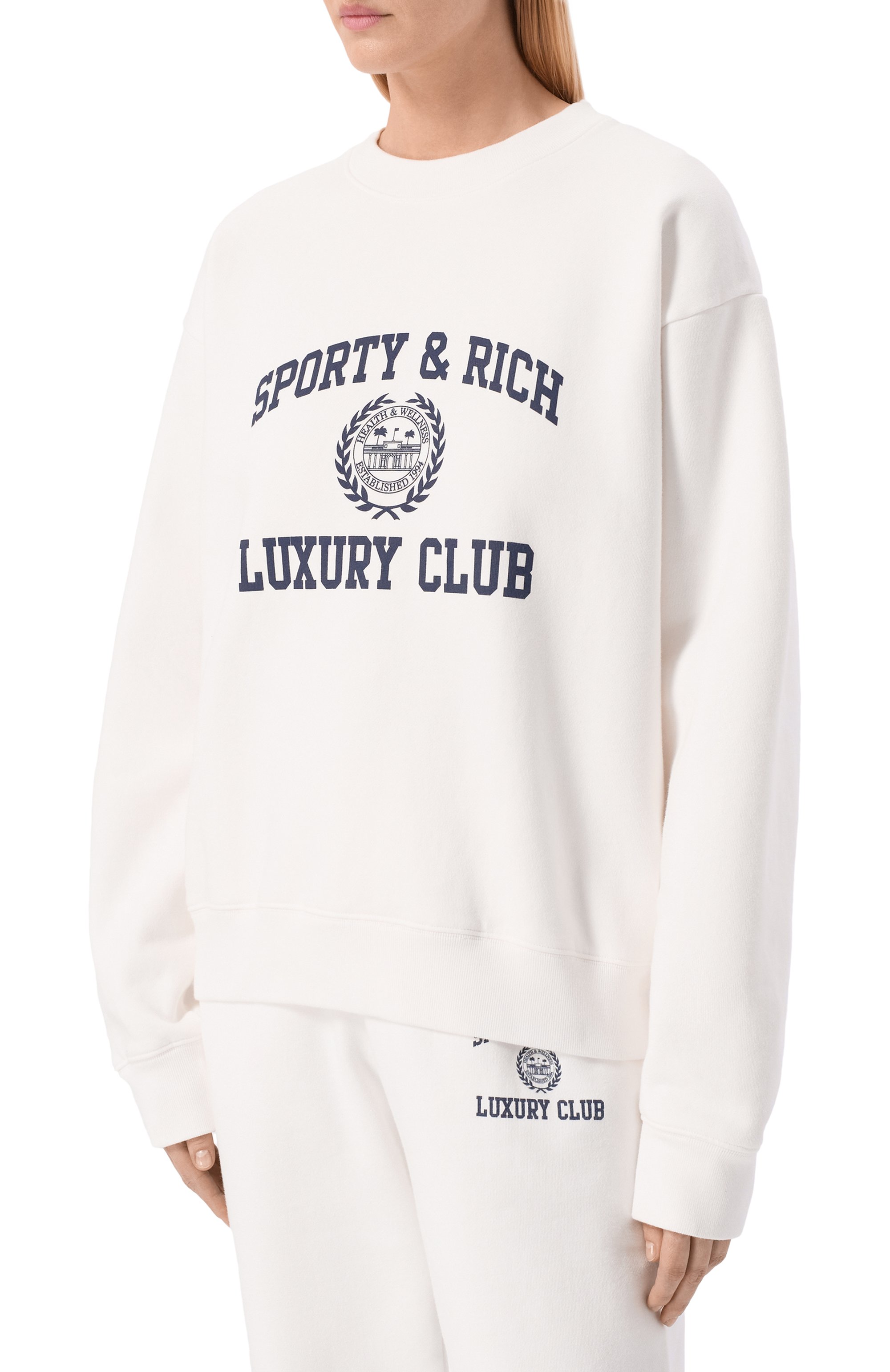 Хлопковый свитшот luxury club SPORTY AND RICH белого цвета по цене 33600 руб., арт. ST0997842WH01/S&R LUXURY CLUB CREWNECK, фото 3 Хлопковый свитшот luxury club SPORTY AND RICH, арт. ST0997842WH01/S&R LUXURY CLUB CREWNECK, фото 3