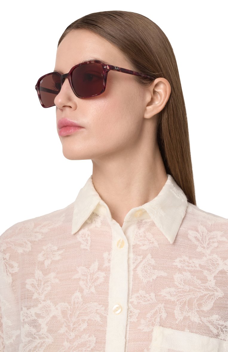 Женские солнцезащитные очки RAY-BAN коричневого цвета, арт. 2231-1416C5 | Фото 3 (Нос: Не проставлено; Региональные ограничения белый список (Axapta Mercury): Не проставлено; Тип очков: С/з; Материал: Пластик; Кросс-КТ: С/з-унисекс; Очки форма: Прямоугольные; Оптика Гендер: оптика-унисекс)