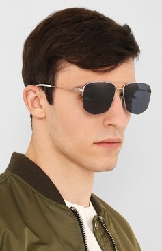 Женские солнцезащитные очки DIOR EYEWEAR черного цвета, арт. DI0R180 KWX | Фото 3 (Кросс-КТ: С/з-унисекс; Региональные ограничения белый список (Axapta Mercury): Не проставлено, RU; Нос: Не проставлено; Тип очков: С/з; Оптика Гендер: оптика-унисекс; Очки форма: Прямоугольные)