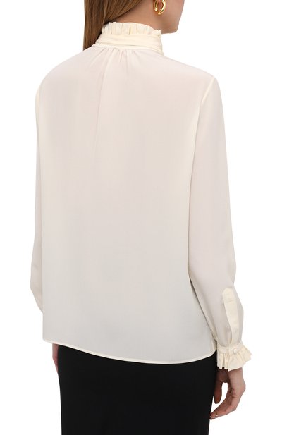 Шелковая блузка SAINT LAURENT светло-бежевого цвета по цене 120500 руб., арт. 646010/Y100W, фото 4 Шелковая блузка SAINT LAURENT, арт. 646010/Y100W, фото 4