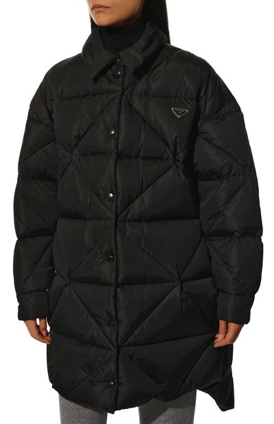 Пуховик PRADA черного цвета по цене 310000 руб., арт. 29Y960-1WQ9-F0002-212, фото 3 Пуховик PRADA, арт. 29Y960-1WQ9-F0002-212, фото 3
