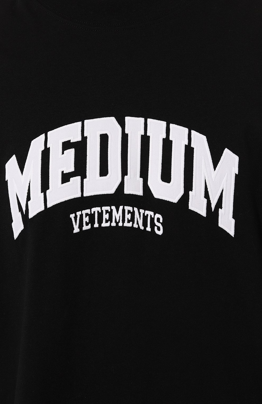 Хлопковая футболка VETEMENTS черного цвета по цене 69300 руб., арт. UE63TR820B, фото 5 Хлопковая футболка VETEMENTS, арт. UE63TR820B, фото 5