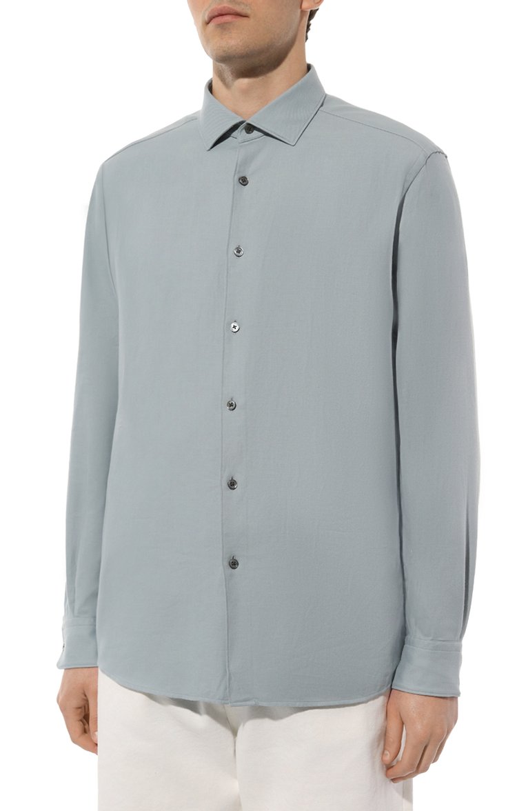 Мужская рубашка из хлопка и кашемира ZEGNA голубого цвета, арт. UCX44A6/SRF5013 | Фото 3 (Длина (для топов): Стандартные; Материал внешний: Хлопок; Рукава: Длинные; Случай: Повседневный; Манжеты: На пуговицах; Стили: Кэжуэл; Воротник: Акула; Принт: Однотонные; Автоматизация состава: Проставлено; Автоматизация ТО: Проставлено; Детали: Без декора)