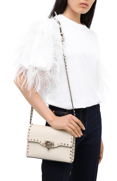 Сумка rockstud VALENTINO белого цвета по цене 215500 руб., арт. UW2B0181/VSF, фото 5 Сумка rockstud VALENTINO, арт. UW2B0181/VSF, фото 5