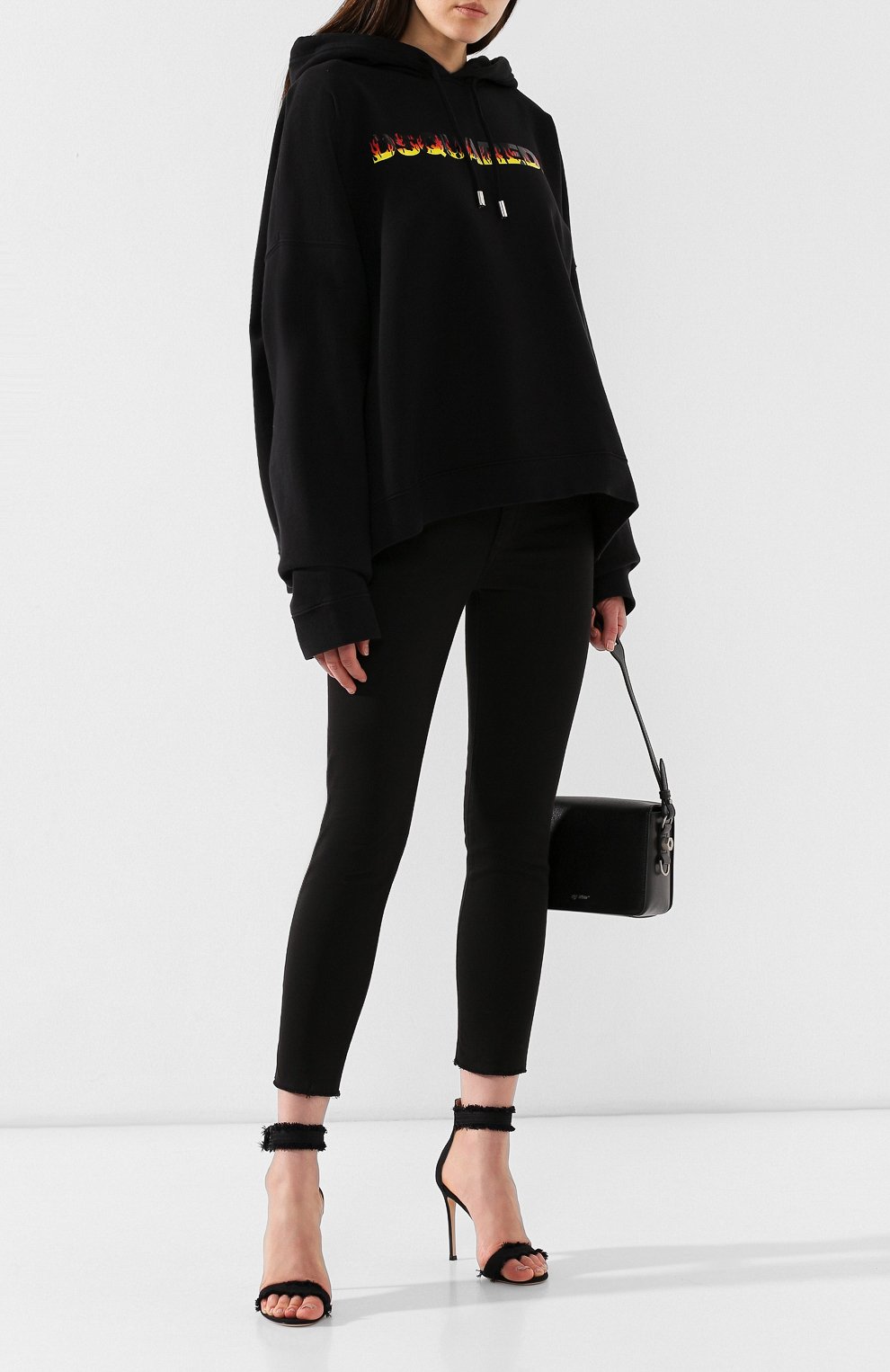 Джинсы DSQUARED2 черного цвета по цене 33300 руб., арт. S75LB0207/S44531, фото 2 Джинсы DSQUARED2, арт. S75LB0207/S44531, фото 2