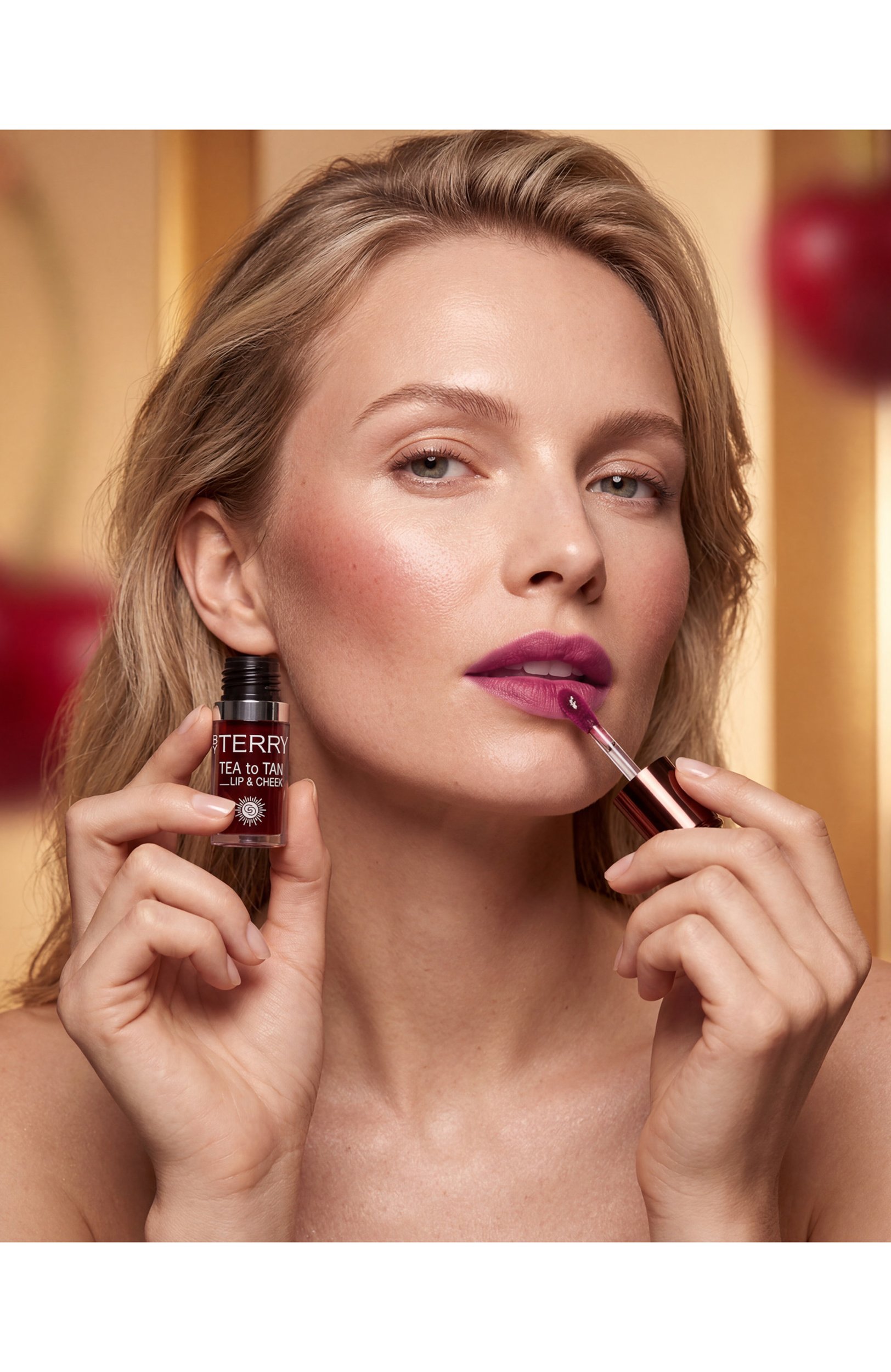 Тинт для губ и щек tea to tan lip & cheek, оттенок 1.sweet cherry (5ml) BY TERRY цвета по цене 4600 руб., арт. 3700076464047, фото 6 Тинт для губ и щек tea to tan lip & cheek, оттенок 1.sweet cherry (5ml) BY TERRY, арт. 3700076464047, фото 6