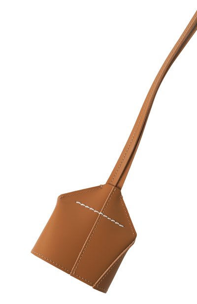 Кожаный футляр для ключей MM6 светло-коричневого цвета по цене 39950 руб., арт. SA6UA0003/P7183, фото 3 Кожаный футляр для ключей MM6, арт. SA6UA0003/P7183, фото 3