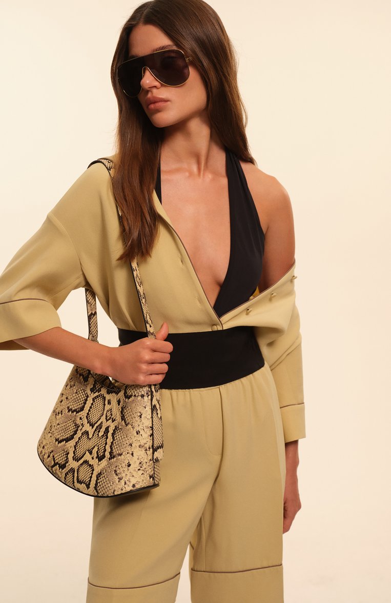 Женские солнцезащитные очки GUCCI черного цвета, арт. GG1436S 001 | Фото 6 (Региональные ограничения белый список (Axapta Mercury): Не проставлено; Нос: Не проставлено; Материал: Металл; Тип очков: С/з; Кросс-КТ: С/з-унисекс; Оптика Гендер: оптика-унисекс; Очки форма: Маска)