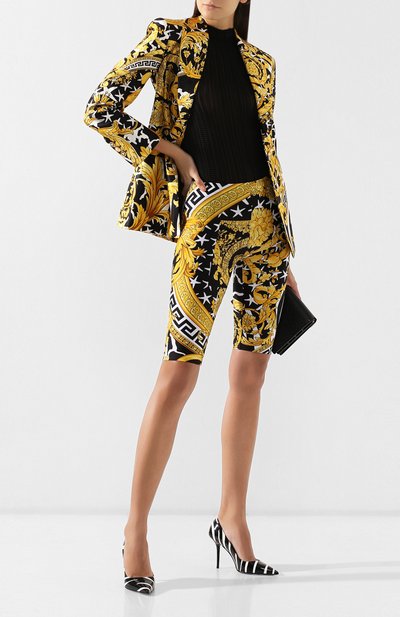 Шорты с принтом VERSACE разноцветного цвета по цене 53800 руб., арт. A84172/A231251, фото 2 Шорты с принтом VERSACE, арт. A84172/A231251, фото 2