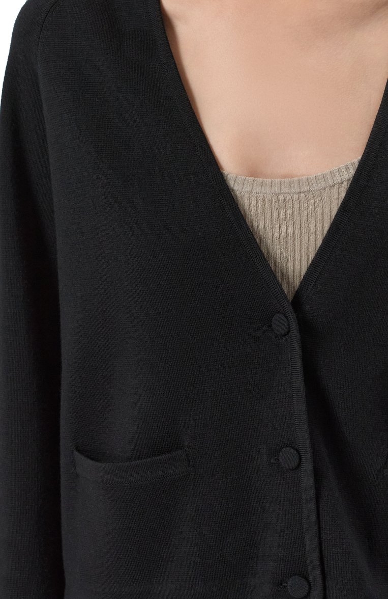 Женский шерстяной кардиган DRIES VAN NOTEN черного цвета, арт. 251-011211-1700 | Фото 5 (Длина (для топов): Стандартные; Рукава: Длинные; Материал внешний: Шерсть; Женс�кое Кросс-КТ: кардиган-трикотаж; Застежка: Пуговицы; Стили: Минимализм; Автоматизация ТО: Проставлено; Автоматизация состава: Проставлено)