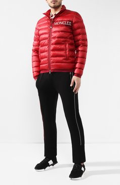 Мужская пуховая куртка neveu MONCLER красного цвета, арт. E1-091-40361-94-C0019 | Фото 2 (Материал внешний: Синтетический материал; Статус проверки: Проверена категори�я; Материал утеплителя: Пух и перо; Материал подклада: Синтетический материал; Длина (верхняя одежда): Короткие; Мужское Кросс-КТ: Пуховик-верхняя одежда, Верхняя одежда, Куртка-пуховая; Рукава: Длинные; Материал сплава: Проставлено; Драгоценные камни: Проставлено; Стили: Кэжуэл)