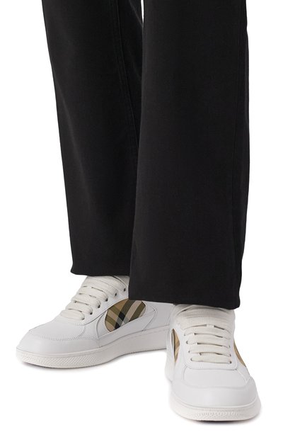 Комбинированные кеды terrace BURBERRY белого цвета по цене 72600 руб., арт. 8108654, фото 3 Комбинированные кеды terrace BURBERRY, арт. 8108654, фото 3