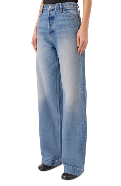 Джинсы AYA MUSE голубого цвета по цене 92350 руб., арт. AMR2678, фото 3 Джинсы AYA MUSE, арт. AMR2678, фото 3