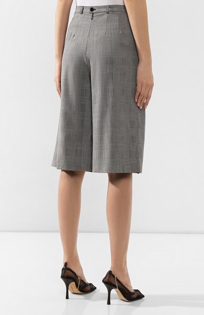 Шерстяные шорты VETEMENTS серого цвета по цене 89950 руб., арт. SS20SK223 1201/W/GREY CHECK, фото 4 Шерстяные шорты VETEMENTS, арт. SS20SK223 1201/W/GREY CHECK, фото 4