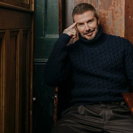 Теплые и красивые свитеры с косами