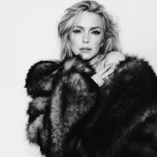 Модные бестселлеры как у звезд, которые можно купить в ЦУМе