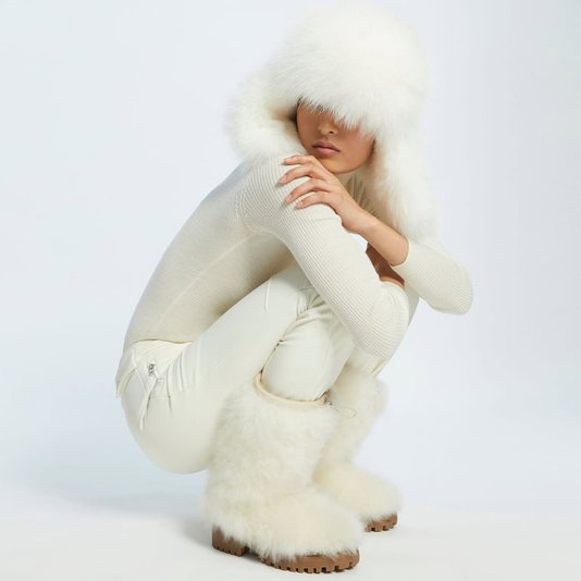 Согрейтесь красиво: новинки Yves Salomon