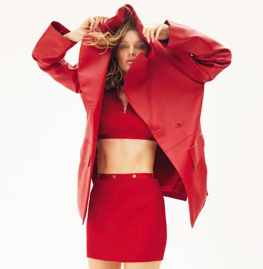 Красный — цвет февраля