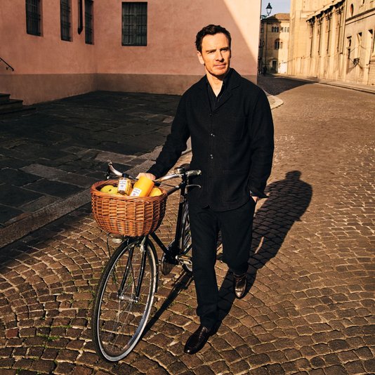 Майкл Фассбендер — лицо юбилейного аромата Acqua di Parma