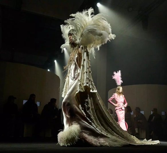 Неделя Высокой моды в Париже: Valentino