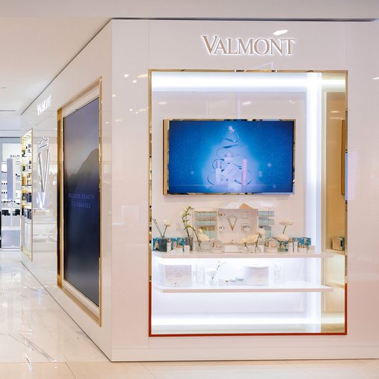 В ЦУМе открылся корнер косметического бренда Valmont