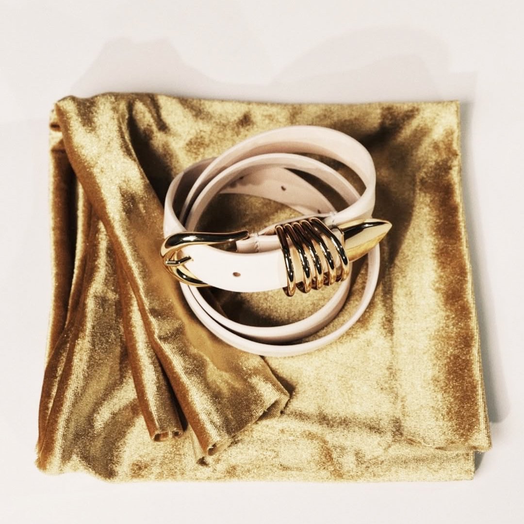 Новый бренд в ЦУМе: ремни Déhanche