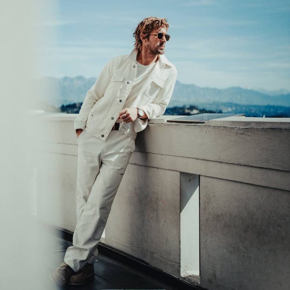 Носите белый деним, как Райан Гослинг