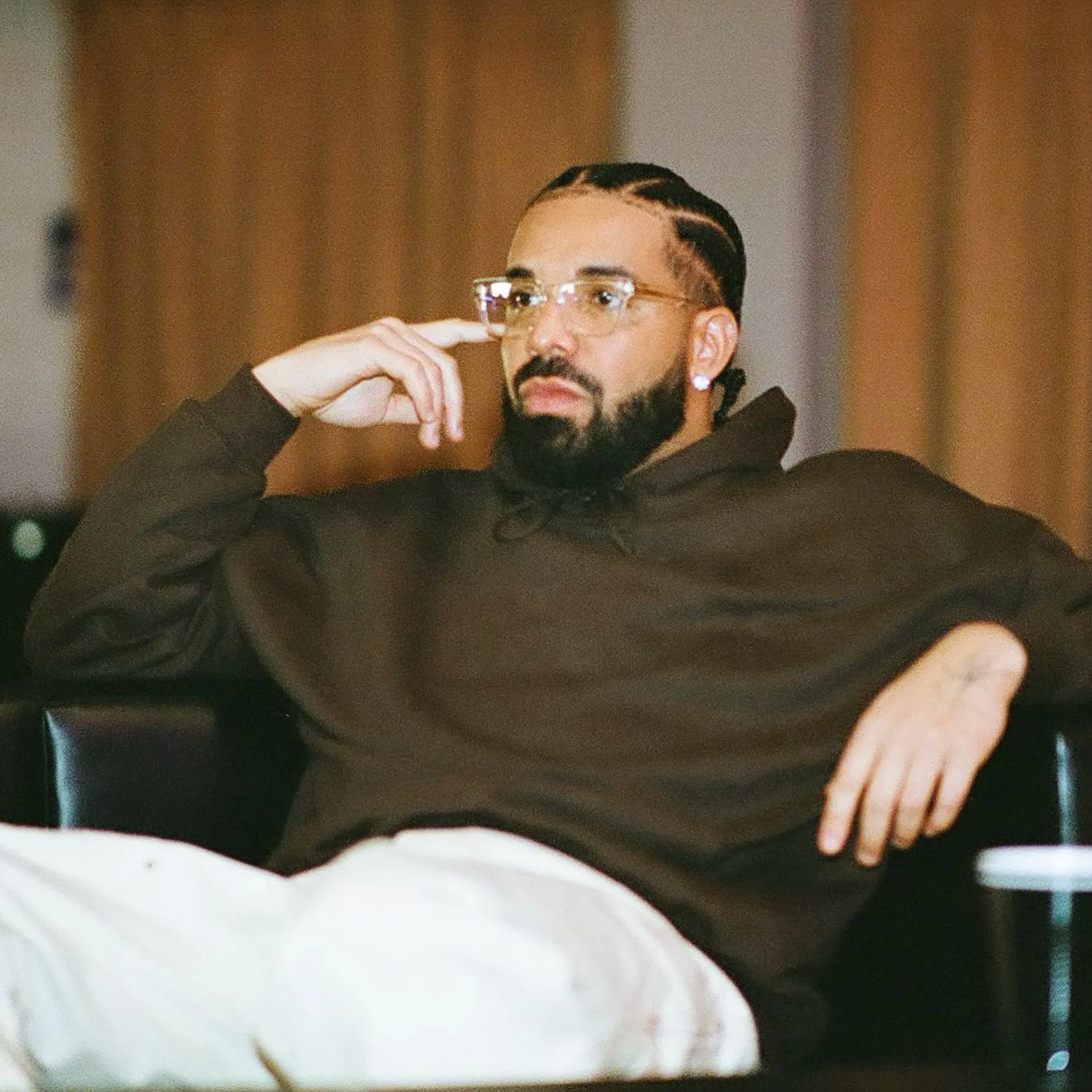 Что носит Drake — самый стильный рэпер современности