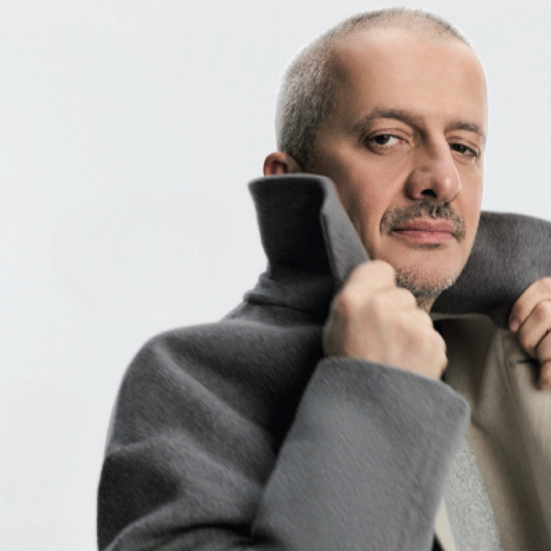 Константин Богомолов в MVST: новый «Коммерсантъ Стиль»