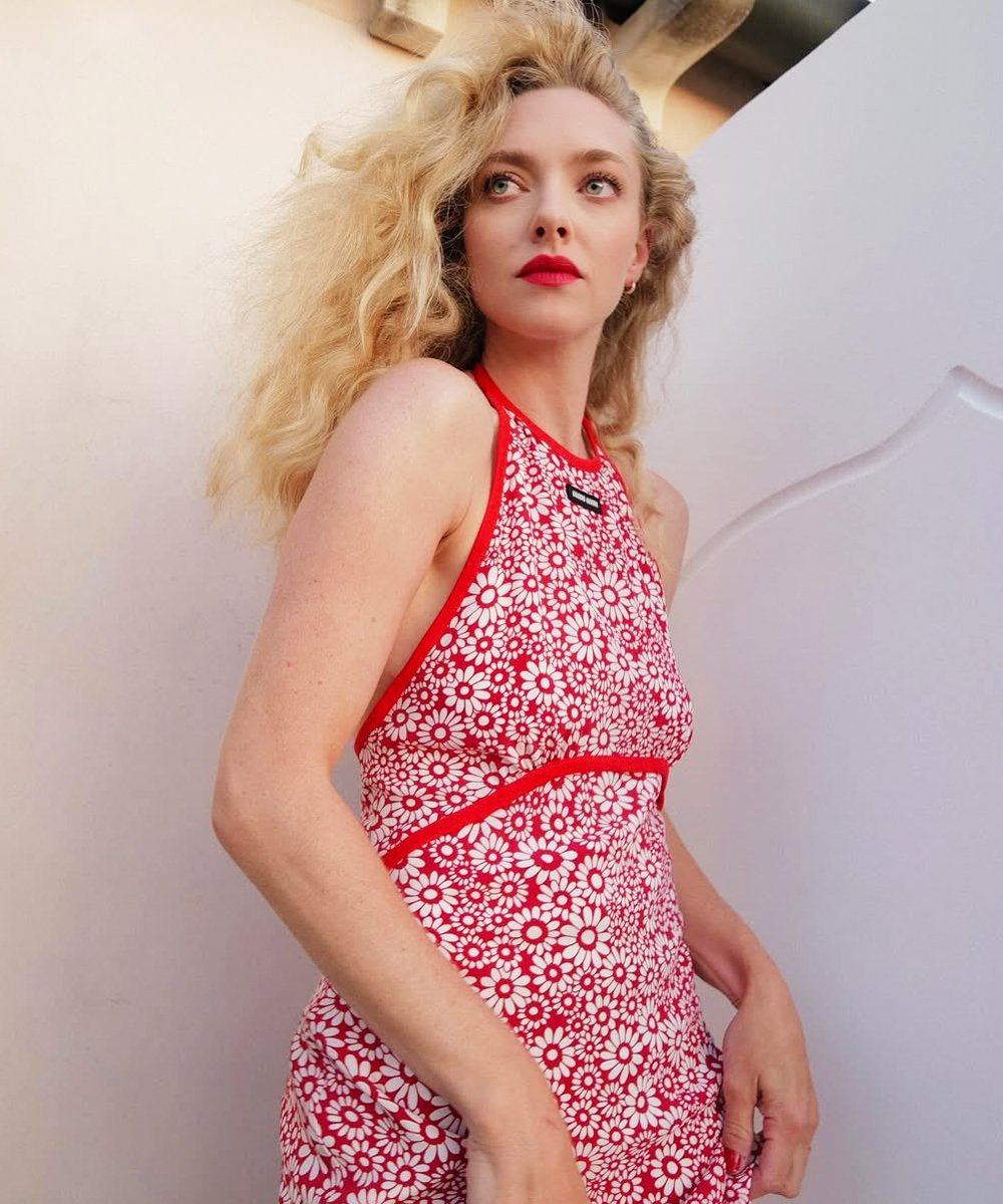 %u0410%u043C%u0430%u043D%u0434%u0430%20%u0421%u0435%u0439%u0444%u0440%u0438%u0434