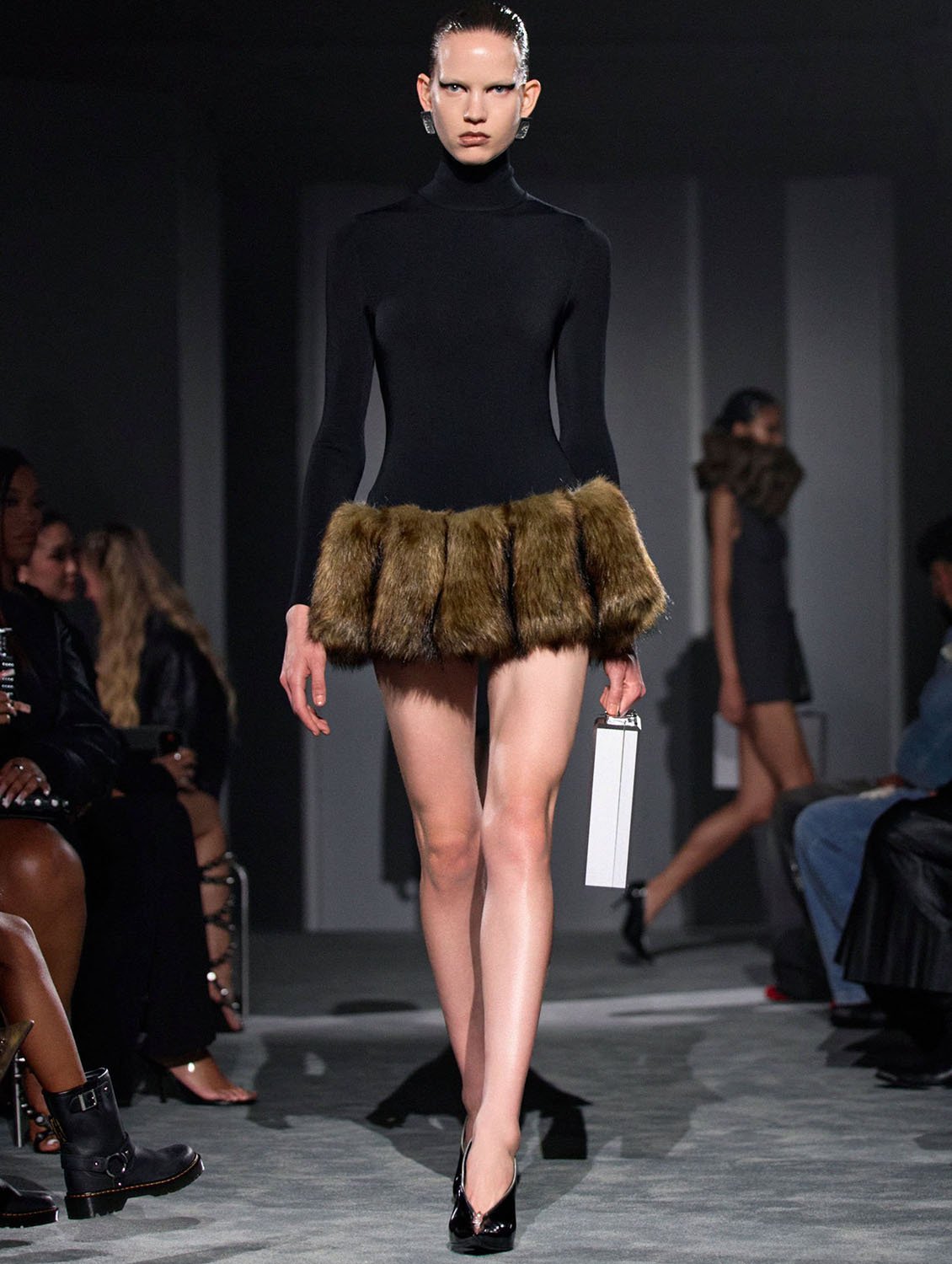 Alexander%20Wang%20%u0432%u0435%u0441%u043D%u0430-%u043B%u0435%u0442%u043E%202026